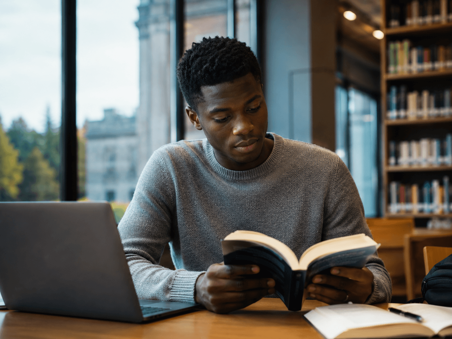 Étudiant sénégalais sur le campus de l'Université Laval